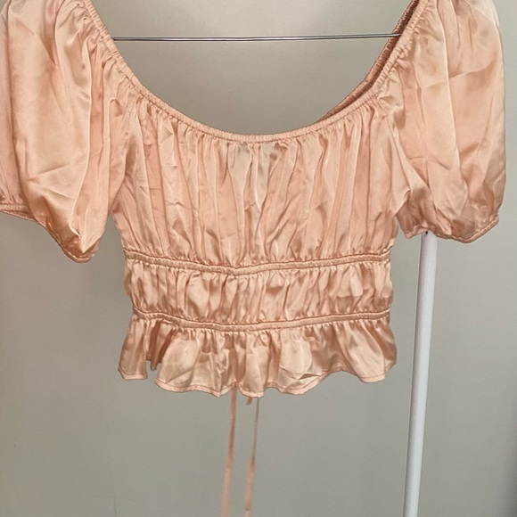 Top - Picture 2 of 2